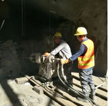 察哈尔右翼前水下抗分散灌浆料特点 水下不分散注浆料介绍